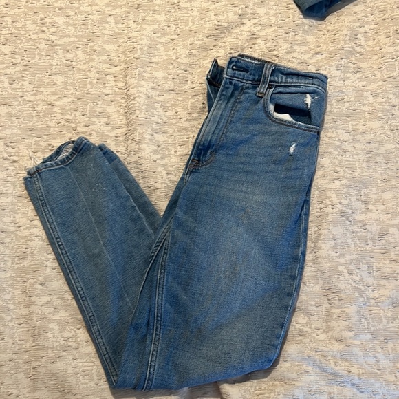 Abercrombie High Rise Skinny Jean - Picture 4 of 4